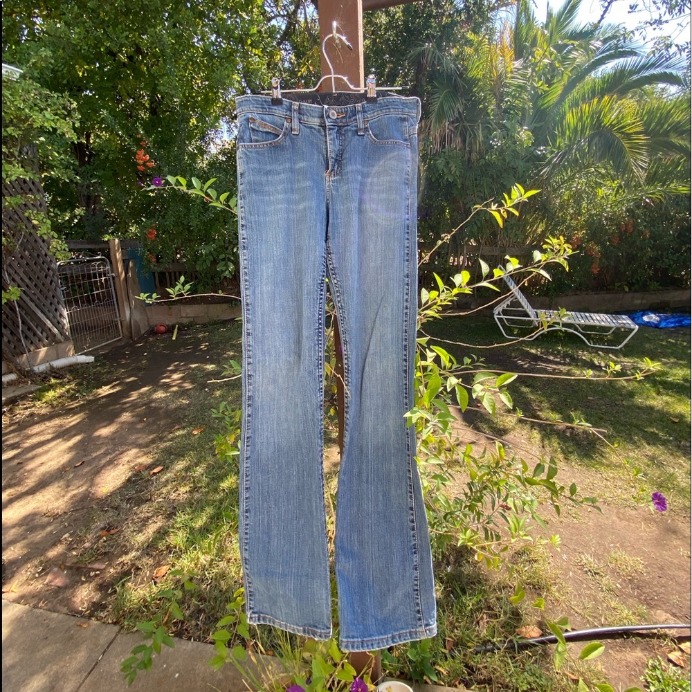 Low rise boot cut wrangler jeans!